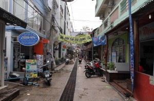 Street in Sairee, Koh Tao.