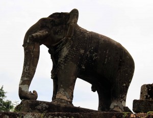 Elephant statue at East Mebon.