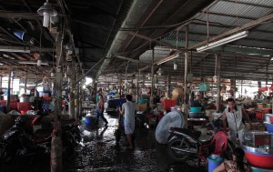 Inside the large marketplace on Hai Bà Trưng Street.