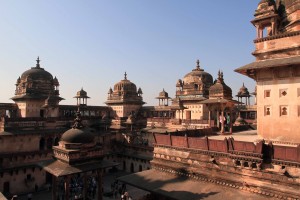 The many domes of Jahangir Mahal.