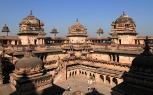 Corner-view of the inside of Jahangir Mahal.
