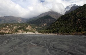 The riverbed of the Kali Gandaki Nadi.