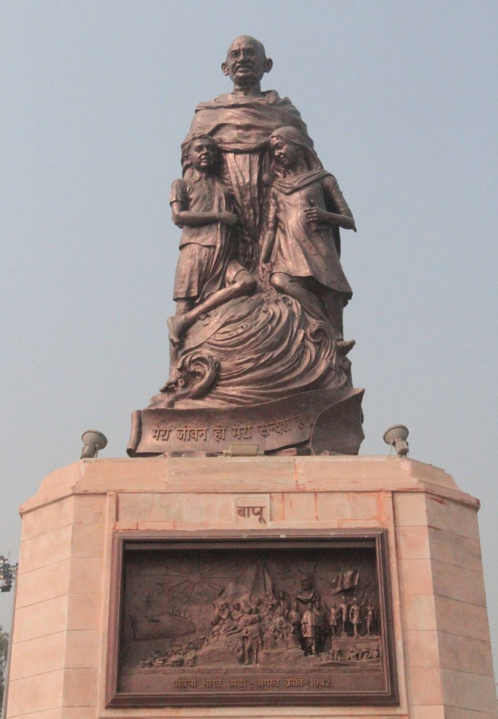 Statue of Mahatma Gandhi found in a large park in Patna.