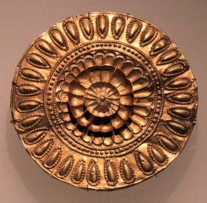 Gold discoid ornamental plaque - an example of Colchian goldsmithery.