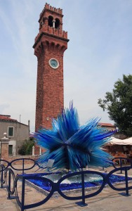'Comet Glass Star' by Simone Cenedese (2007 AD), with a campanile standing tall in the background.