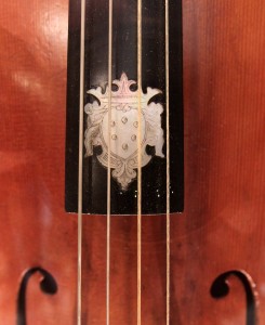 Closeup of a violincello crafted by Nicolo Amati (ca. 1650 AD).