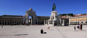 The Praça do Comércio (“Commerce Square”) with a statue of King José I riding his horse and the Rua Augusta Arch.