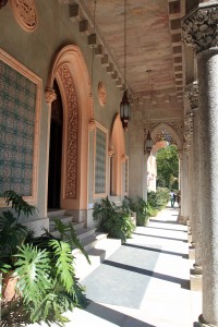 A view of the palace's portico.
