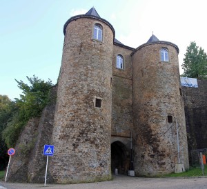 The city gate, or Trois Tours (“Three Towers”).