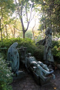 'The Victims' by Andrew O'Connor (1931 AD), located in Merrion Square.