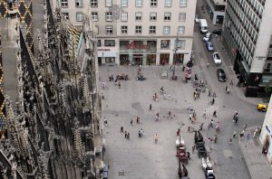 Looking at the square ("Stephansplatz") from the North Tower.