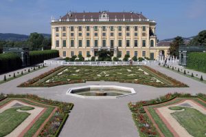 The Privy Garden (or "Crown Prince Rudolf Garden"), next to the eastern wing of Schönbrunn Palace.