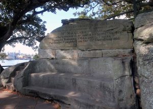 'Mrs. Macquarie's Chair' - a bench hand carved in to the sandstone by convicts in 1810 AD for Governor Macquarie's wife Elizabeth.
